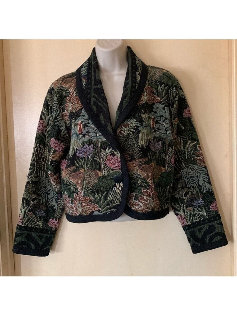It’s Outta the Bag cotton tapestry crop jacket size L